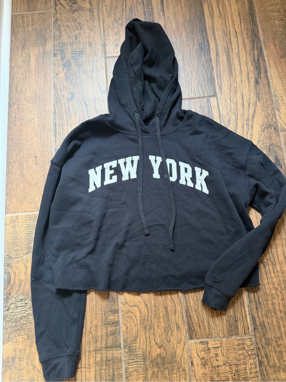 Cropped Black 'New York' Pullover Hoodie